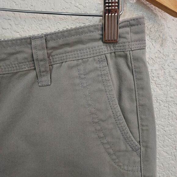 Natural Reflections Gray Casual Shorts 4.5" Inseam Size 8 - Picture 3 of 9